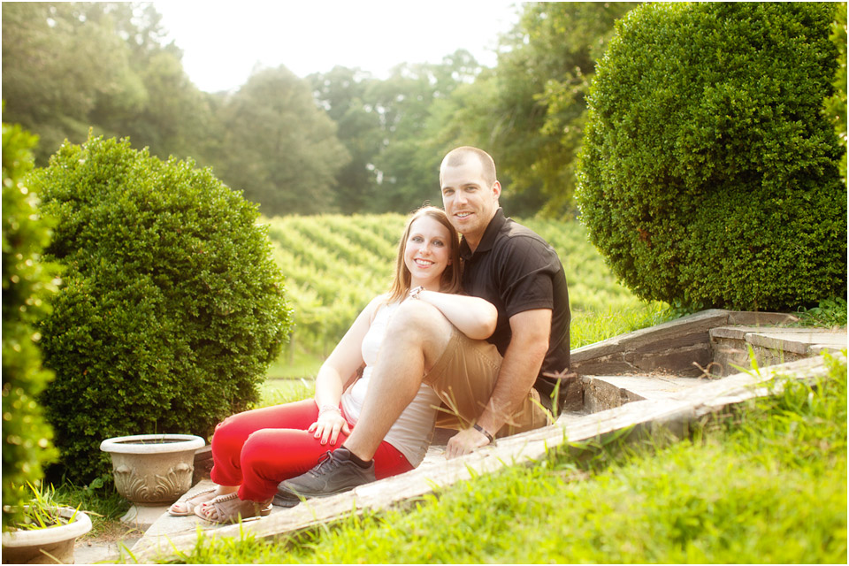 rustic-engagement-photography-session-at-paradise-springs-winery