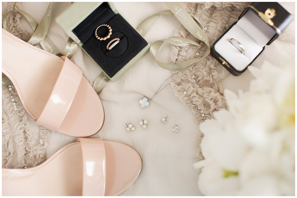 delicate-blush-wedding-details