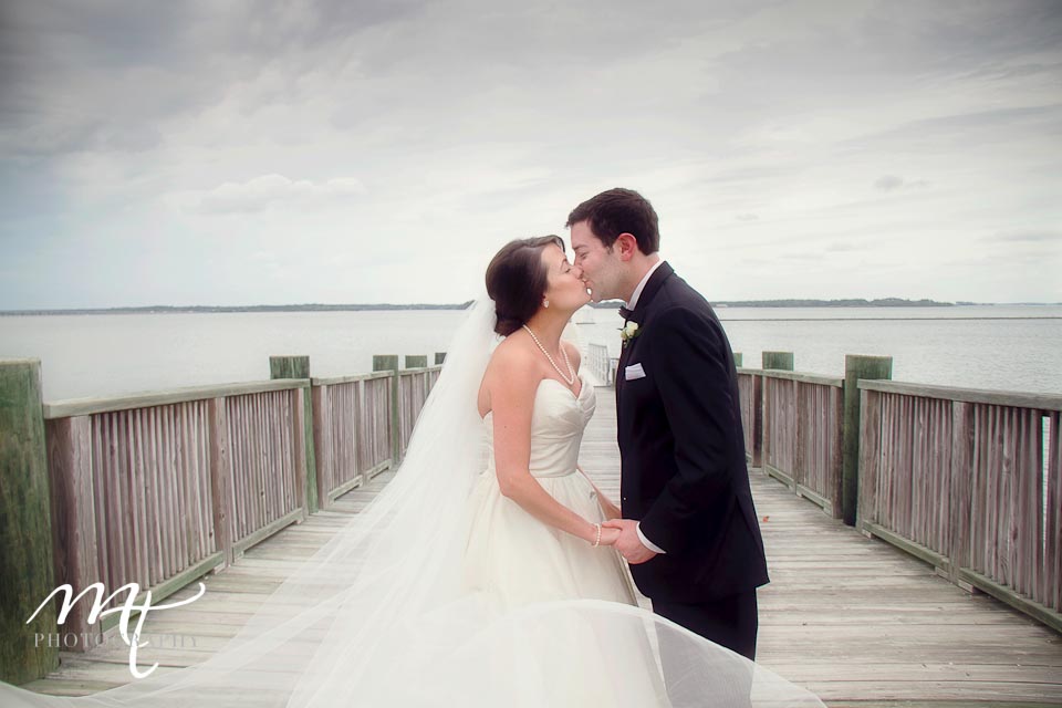 Cambridge, MD beach wedding photography on the Chesapeake