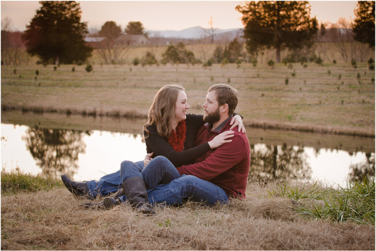 ELISABETH AND SCOTTY'S RUSTIC CHRISTMAS TREE FARM ENGAGEMENT SESSION