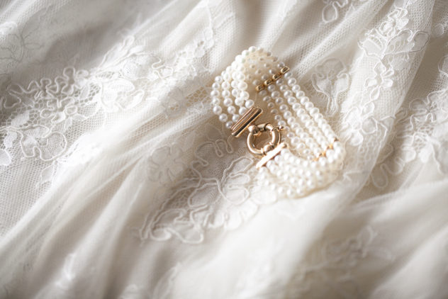pearl-bracelet-wedding-details