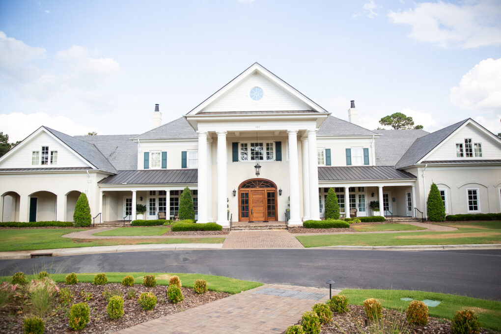 Wedding venue at Forest Creek in Pinehurst exterior view clubhouse