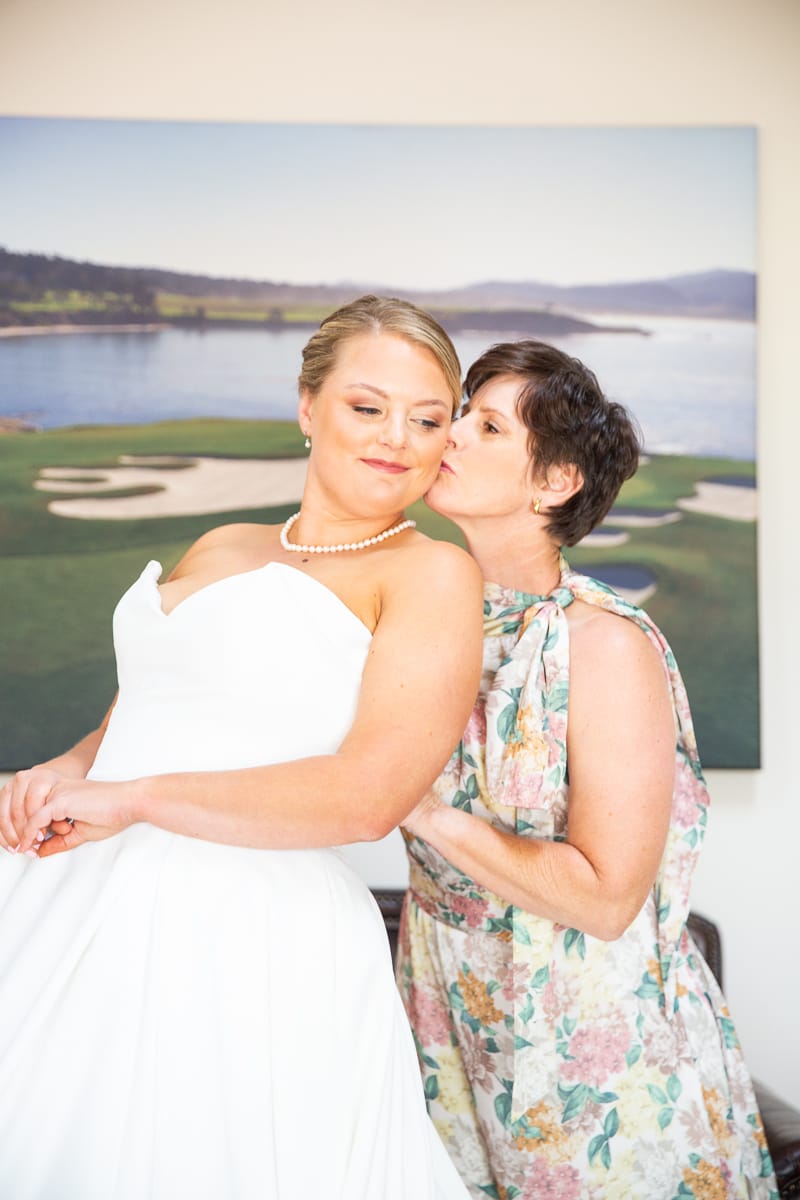 Bride with mother at Holly Inn Pinehurst wedding